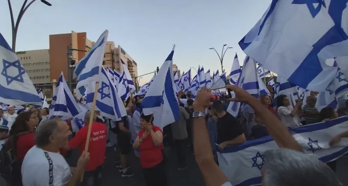 מאות צעדו והפגינו נגד אוניברסיטת בן גוריון: ''עם ישראל חי''