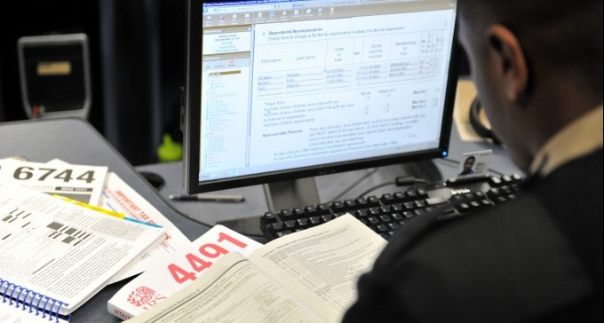 מס הכנסה פשט על חנות פלאפונים - וגילה שעשרות אלפי שקלים לא דווחו