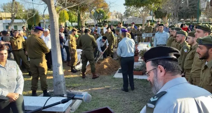 מאות ליוו את רב''ט מיכאל לונגו ז''ל בדרכו האחרונה