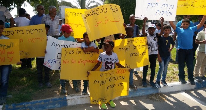 'לפרק את הרשות להתיישבות הבדואית, לא ניתן שינהלו אותנו כמו בהמות'