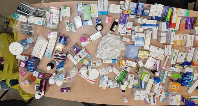 חשד: עוזרת רוקח מהדרום גנבה תרופות ומכרה אותן