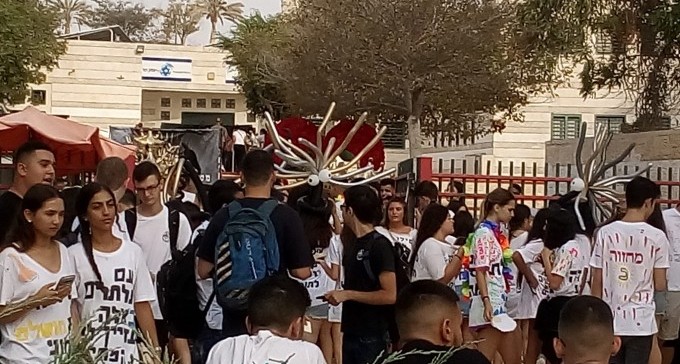 שנה''ל נפתחה ללא תקלות בב''ש, 17,000 תלמידים בפזורה ללא מסגרת