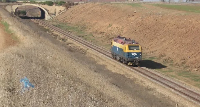 ניסיון פגיעה מכוון? צמיג הונח על מסילת הרכבת סמוך לצומת ערוער