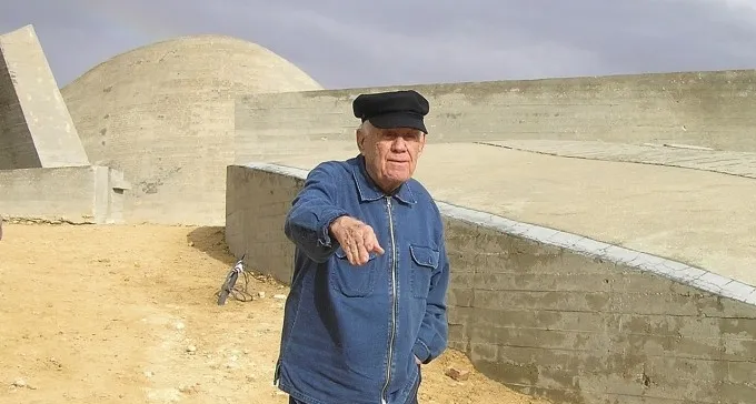 הלך לעולמו האמן והפסל דני קרוון, מתכנן אנדרטת הנגב