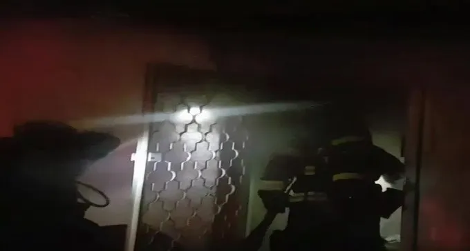 צפו: דליקה ברחוב כפר דרום בב''ש