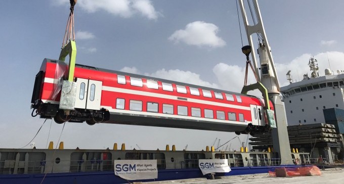 42 קרונות רכבת חדשים - עוברים הכנה במתחם התחזוקה בב''ש