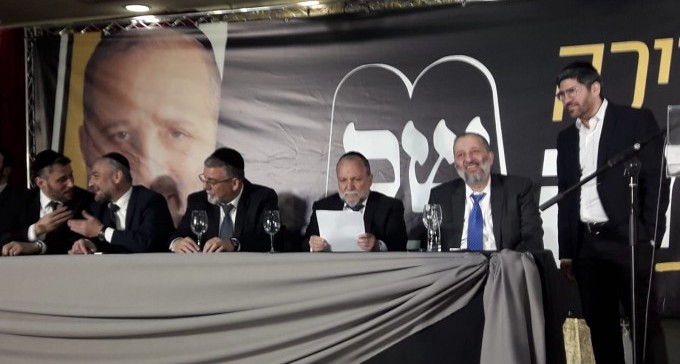 דרעי באופקים: ''לפיד יחלק הכותל, השבת תהפוך יום שופינג''