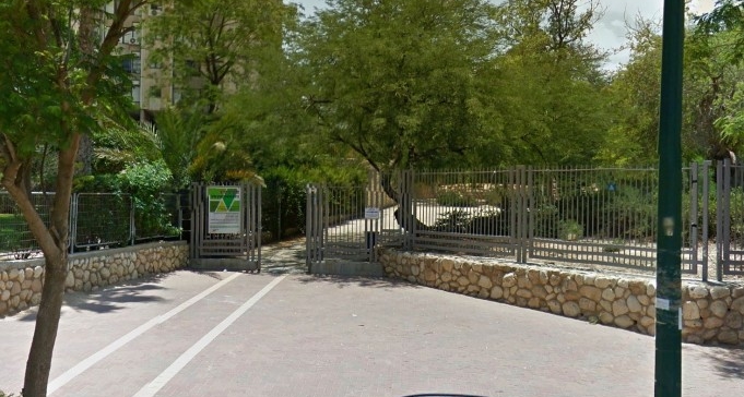 כתב אישום: חתך לחבר שלו את האוזן בסכין המטבח שקיבל במתנה