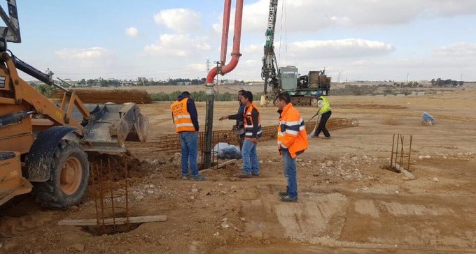 רגע הסטורי: החל שלב נוסף בעבודות על אגם באר שבע