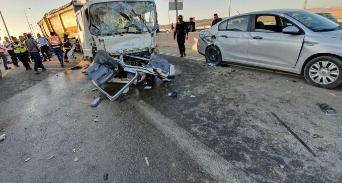 הרוג ופצועים בתאונת שרשרת בכביש 31