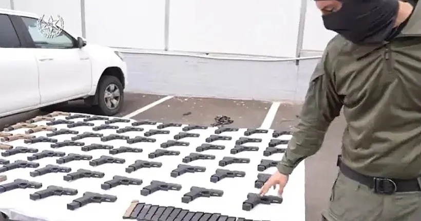 Обвинение против «импортеров оружия» из Тель-Шевы: они вывезли из Иордании десятки единиц оружия