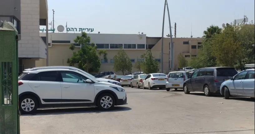 יממה אחרי הירי: רימון הונח בפתח ביתו של ראש העירייה