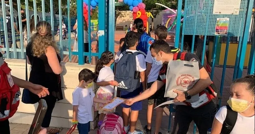 על רקע מאמץ אחרון למנוע שביתה בתיכונים, 410,000 תלמידים בדרום יחזרו מחר ללימודים