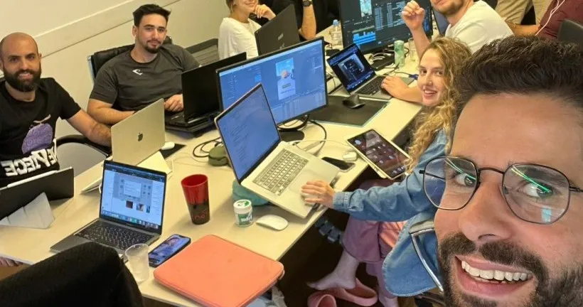 מאה מיליון צפיות (אפילו מאירן): המטה הבאר שבעי שעושה בית ספר להסברה הישראלית