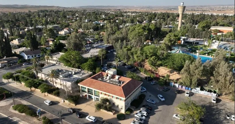 סדר ציבורי חדש ביישוב עומר: פרויקט כחול לבן יוצא לדרך