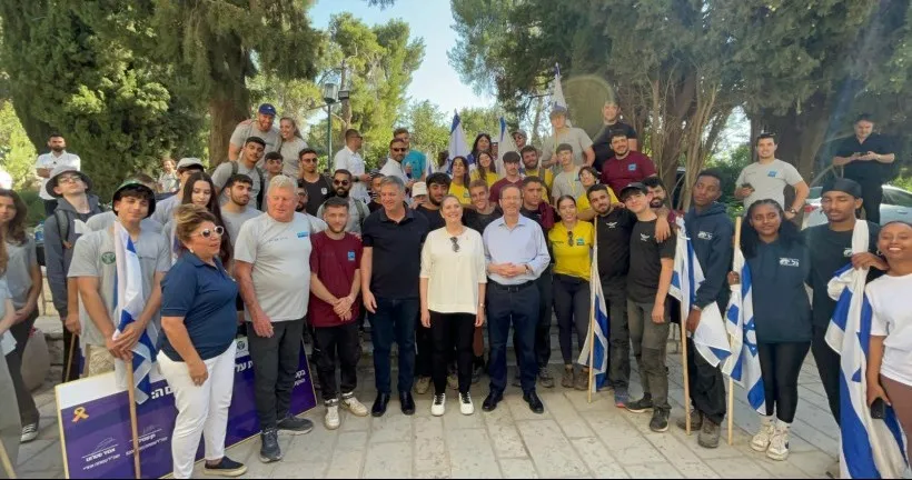 הנוער הישראלי שנכנס מתחת לאלונקה: מסע לזכר נופלי תנועת ''אחריי''