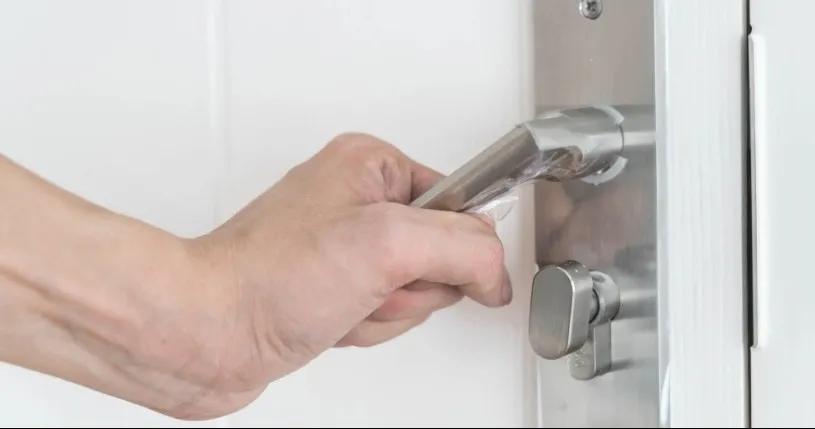 יוסף מנעולן יצאת צדיק