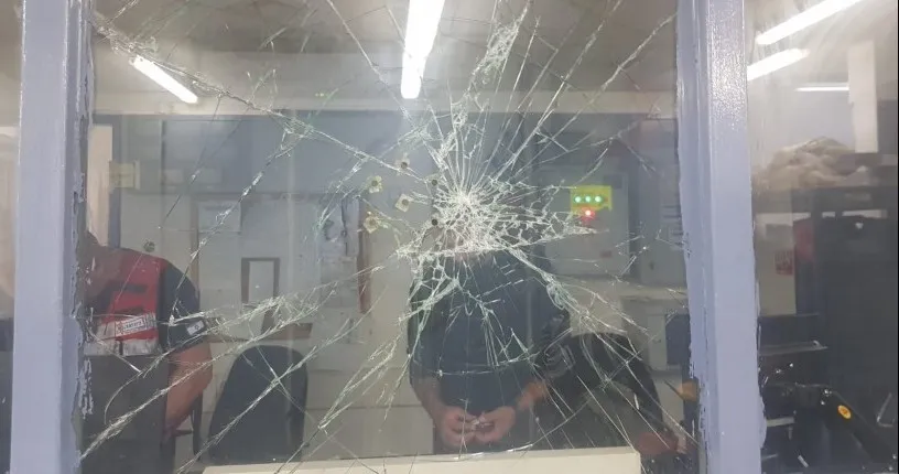 תקרית אלימה: עצור השתולל בכלא באר שבע, הוכנע בגז מדמיע