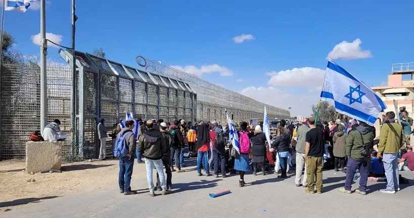 הפוגה בלחימה ברפיח: מאות משאיות סיוע ייכנסו מדי יום, צה''ל ינצור את האש בין 8:00 ל-19:00