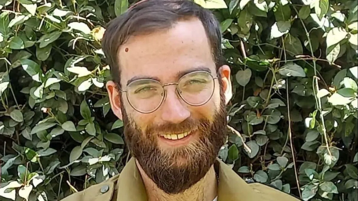 סמ''ר מלכיה גרוס, שנפל ברפיח, יובא למנוחות בהר הרצל