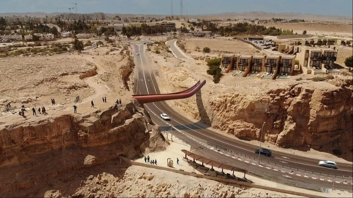האטרקציה התיירותית של מצפה רמון: גשר ב-12 מיליון שקלים