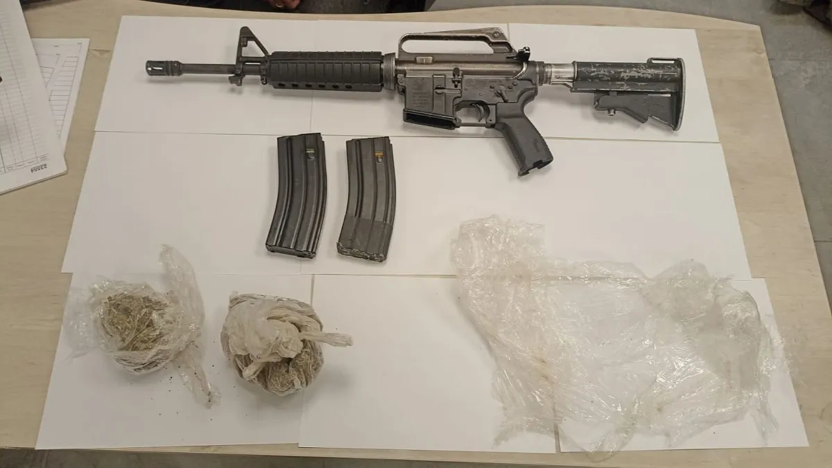 מצבור נשק התגלה ביישוב בנגב, 4 חשודים נעצרו