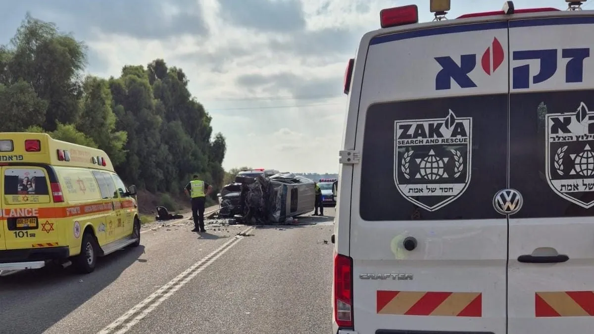 טרגדיה בדרום: אישה נהרגה בתאונת דרכים קטלנית בכניסה לקיבוץ רוחמה!