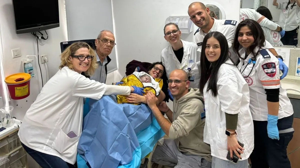 ההפתעה הכי מרגשת: הגיעה לבדיקה שיגרתית וילדה במרפאה