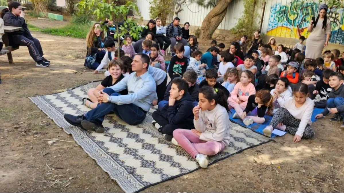 נפתח בית הספר הדמוקרטי הראשון בבאר שבע: הילדים מקבלים את זכות הבחירה (תיעוד)