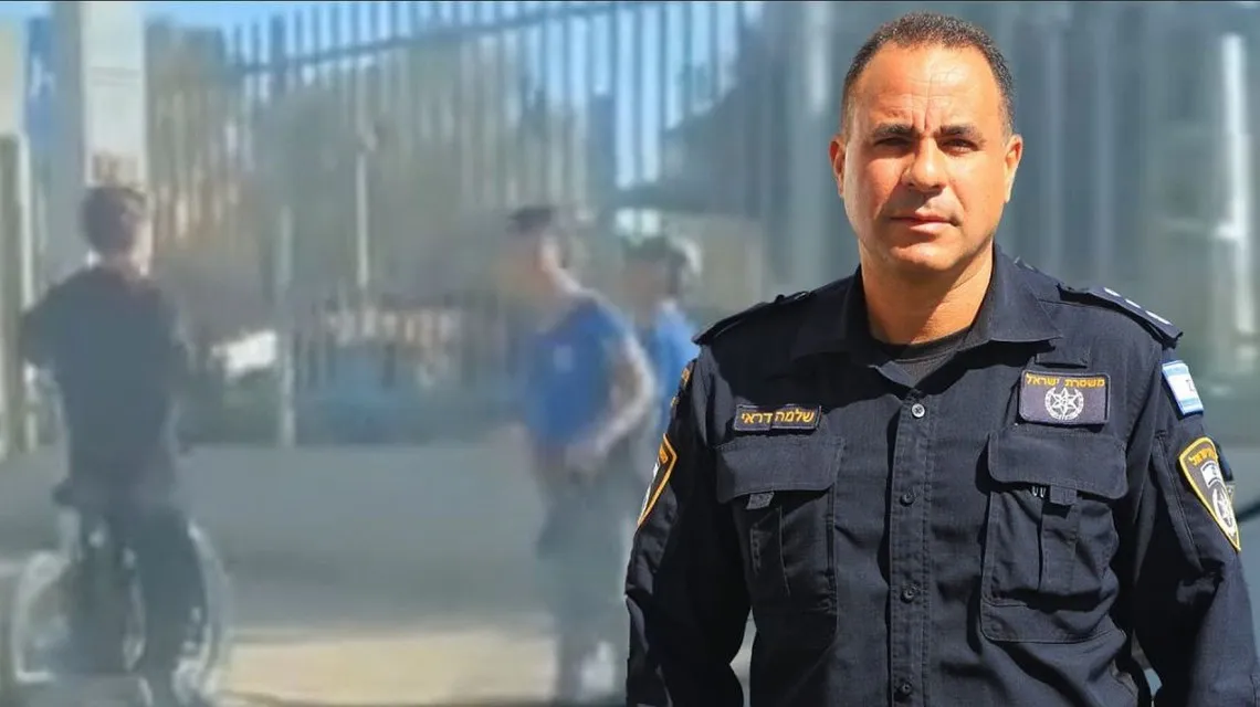 פרסום ראשון: המשטרה איתרה תוך זמן קצר את הילדים שירקו על תמונת לוחמת צה''ל מנרצחי טבח הנובה