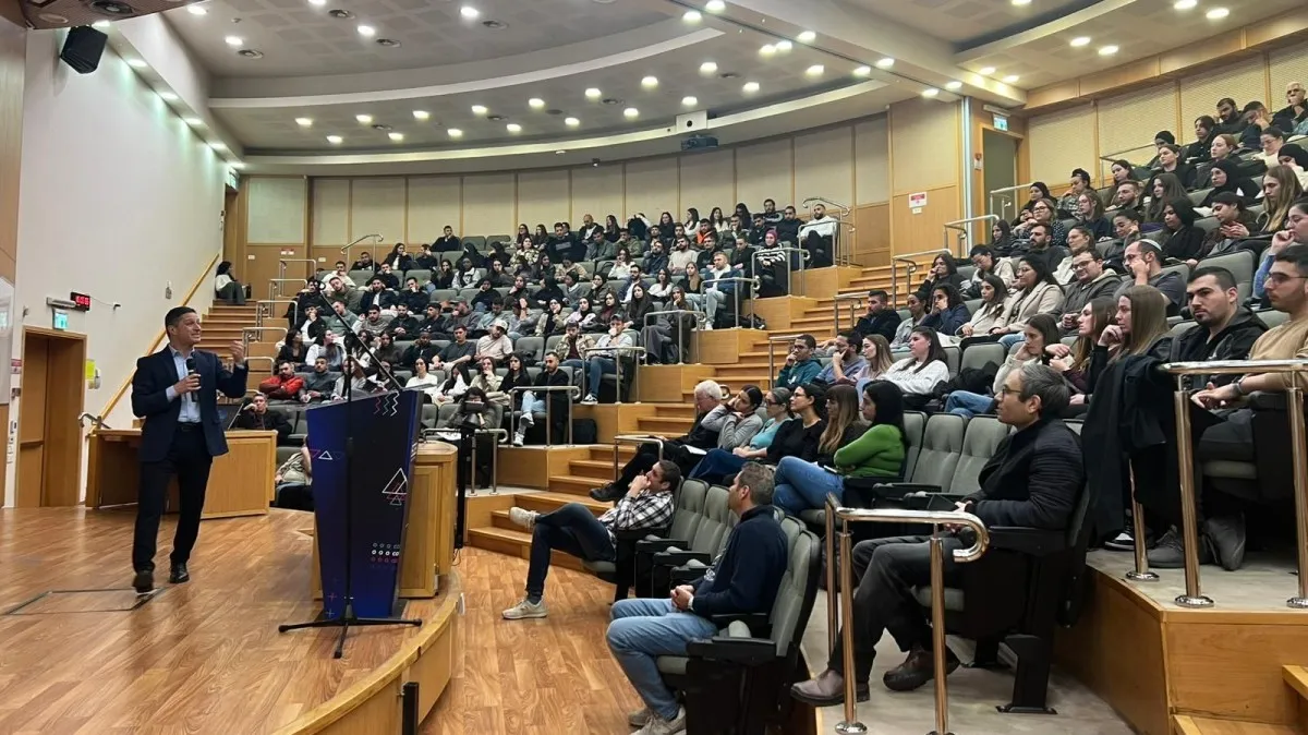 בהרצאה מרגשת, ראש עיריית באר שבע מבטיח חגיגית: ''נקים בבאר שבע את הסיליקון ואדי''