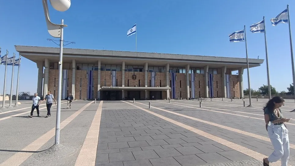 תושב באר שבע המתנגד לעסקת החטופים איים: ''אפוצץ את הכנסת, על הטעות תשלמו ביוקר''