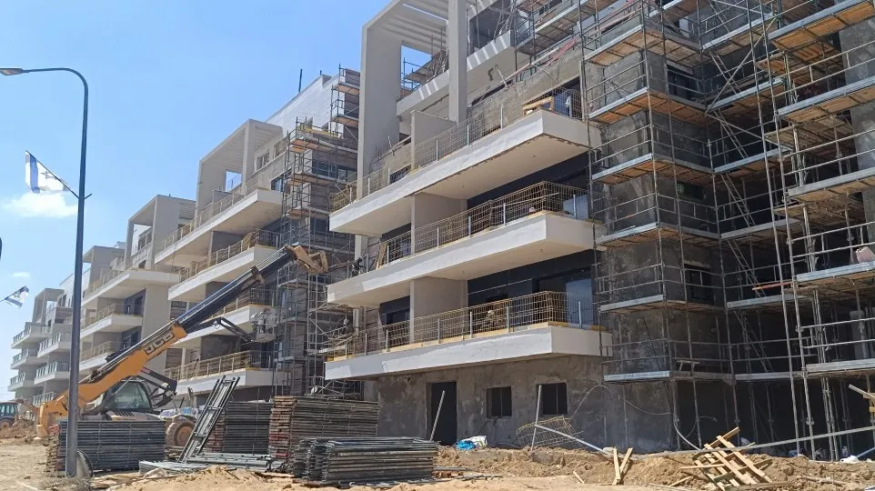 טרפת הנדל"ן: באר שבע שוברת שיא במכירת דירות חדשות, אך יש גם אזהרה לרוכשים
