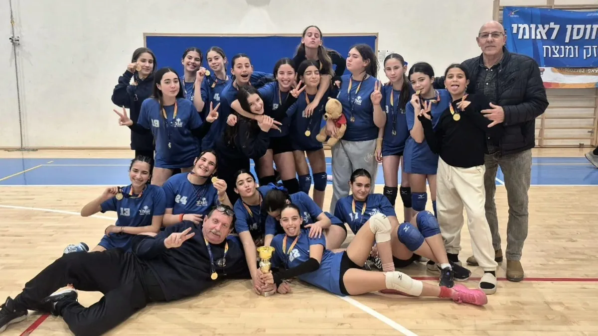 אלופות המחוז! נבחרת הכדורעף של עומר בדרך לאליפות הארצית