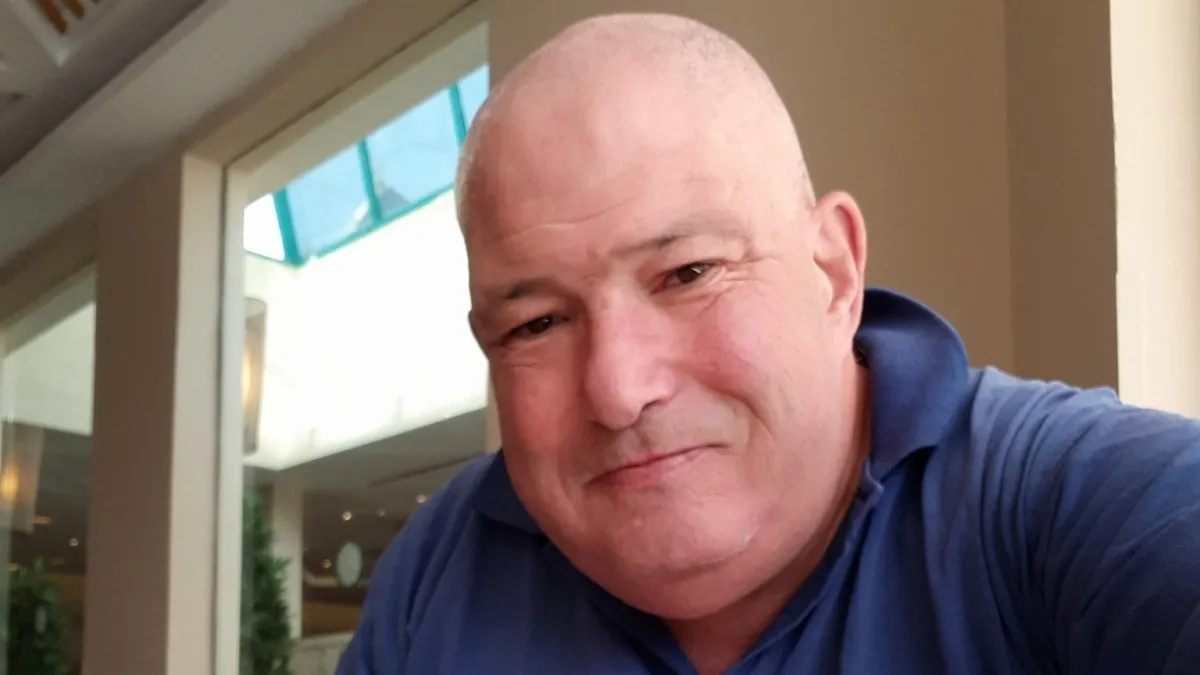 עצוב בלב: הלך לעולמו משה שחם, האוהד הצבעוני של הפועל באר שבע ויקיר קהילת הלהט''ב