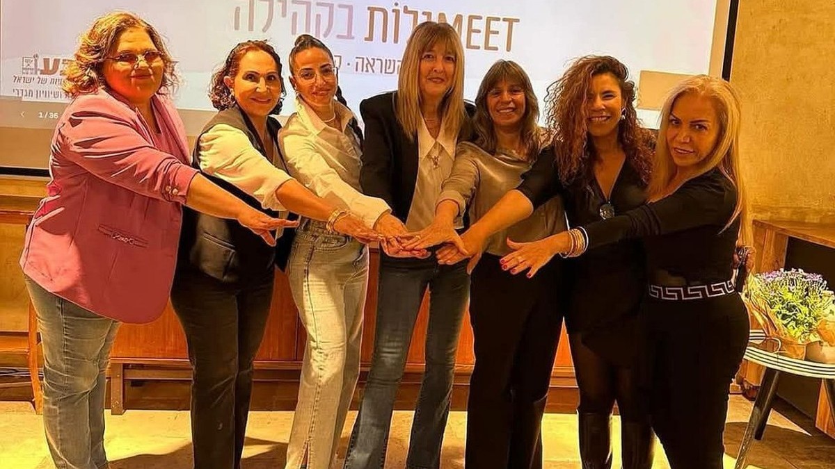  ''מתגלות בקהילה'': קולות נשיים שקורעים את השתיקה – ערב העצמה נשית מרגש בבאר שבע