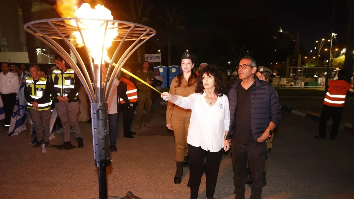 Город Беэр-Шева склоняет голову: тысячи приняли участие в центральной церемонии памяти павших