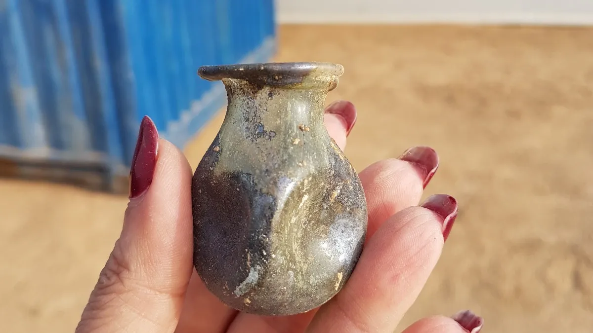 תגלית מסתורית בנגב: פסלונים אפריקאיים בני 1,500 שנה נמצאו בקברי נשים וילדים