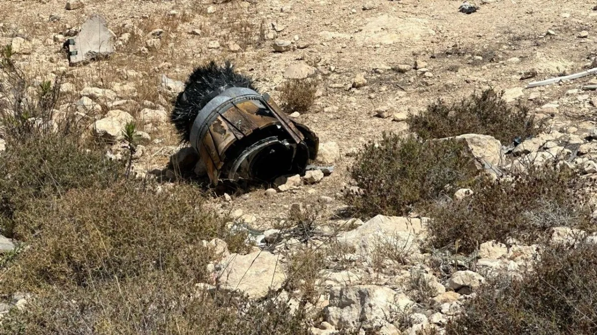 Опасное падение на юге: обломок запущенной хуситами ракеты обнаружен возле поселка