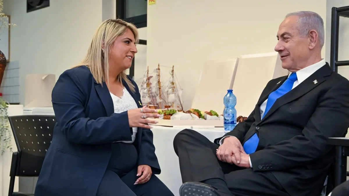 ירוחם פותחת עתיד: הסכם הגג ההיסטורי נחתם בטקס חגיגי במעמד ראש הממשלה