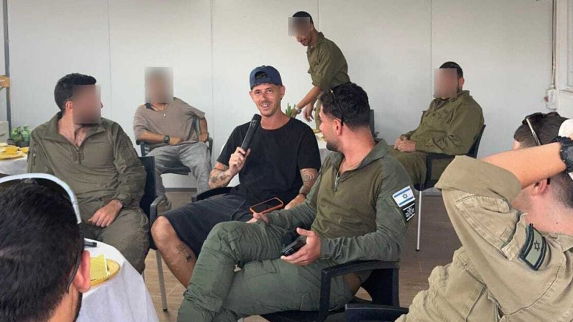 מאור מליקסון חיבק את הלוחמים: ערב של עוצמה, רגש ותקווה בלב באר שבע