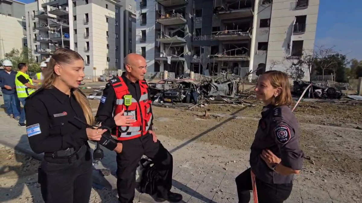 ביתה של קצינת הרווחה מבאר שבע ספג פגיעה ישירה: ‘’מיד עליתי על מדים והתחלתי לטפל באנשים''