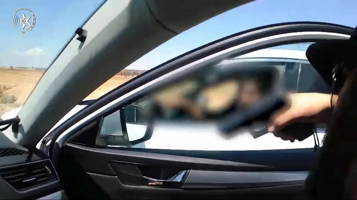 נהג מסומם מלקיה ניסה להימלט מהשוטרים, נתפס אחרי מרדף (תיעוד)