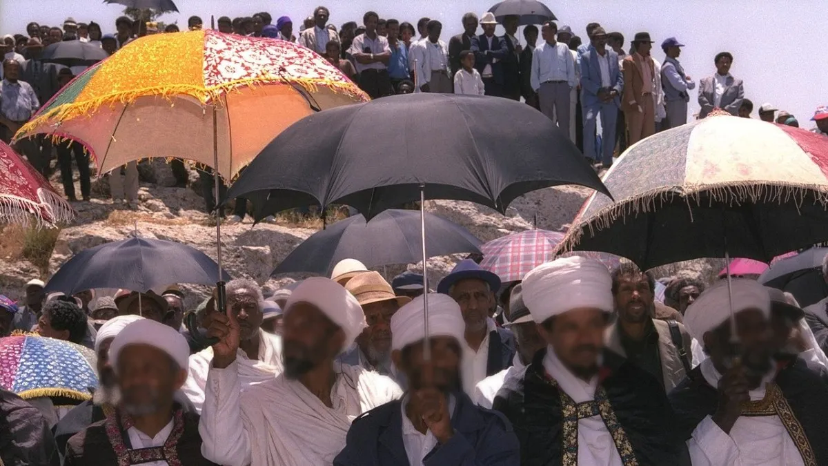 בתום מאבק סבוך: המדינה תפצה 15 קייסים מהקהילה האתיופית על פגיעה בשכרם וזכויותיהם
