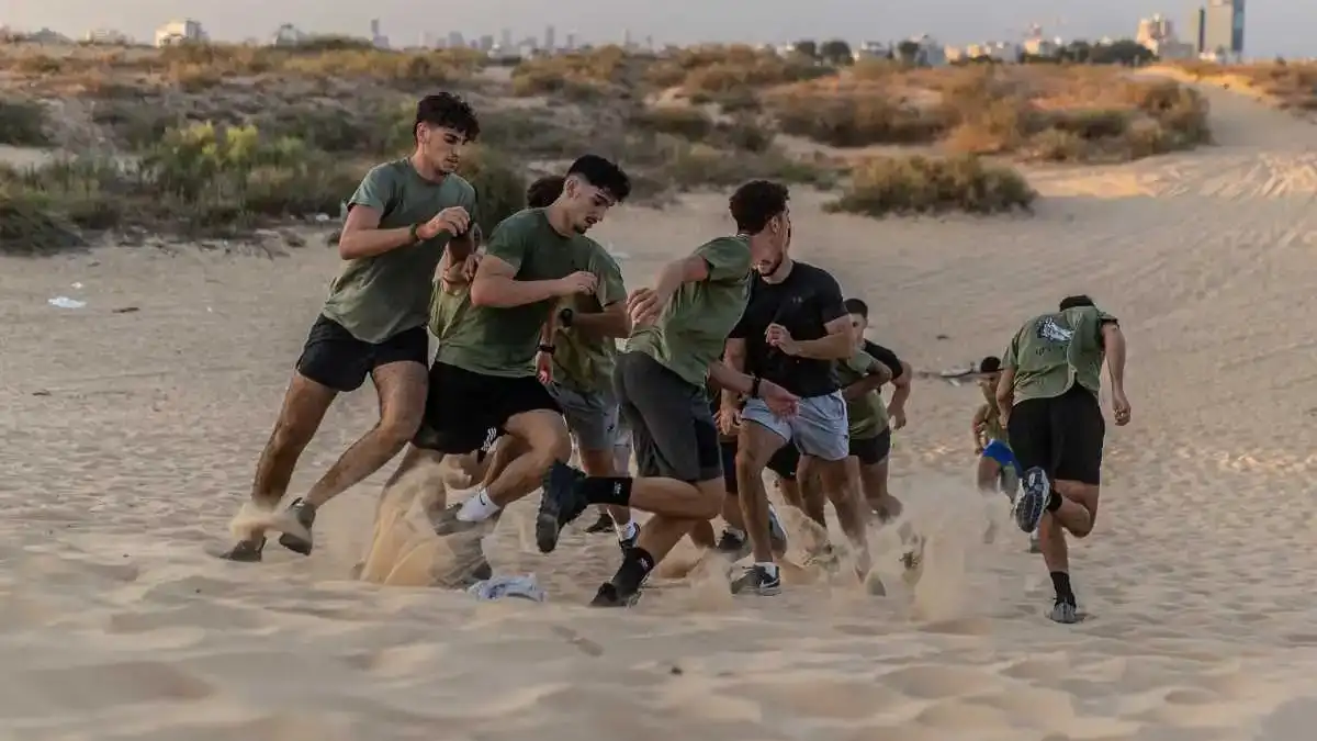 חשיפה : 4 חברים יהל"ם אחת !