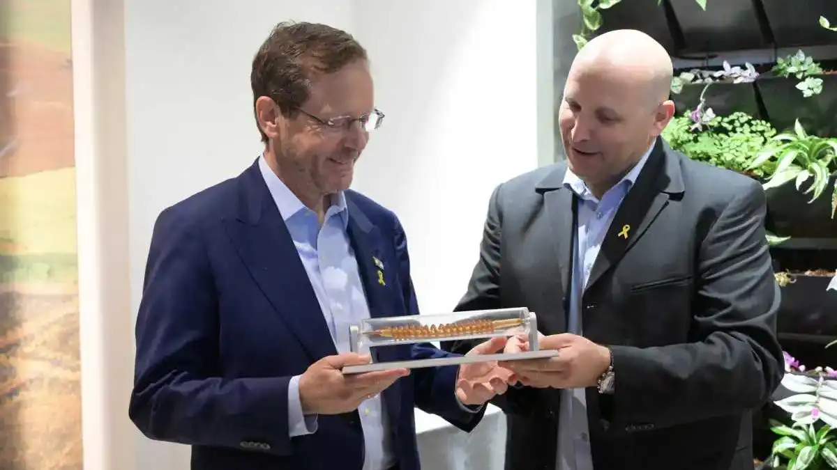 החברה מקיבוץ חצרים ששינתה את החקלאות בעולם: נטפים מציינת 60