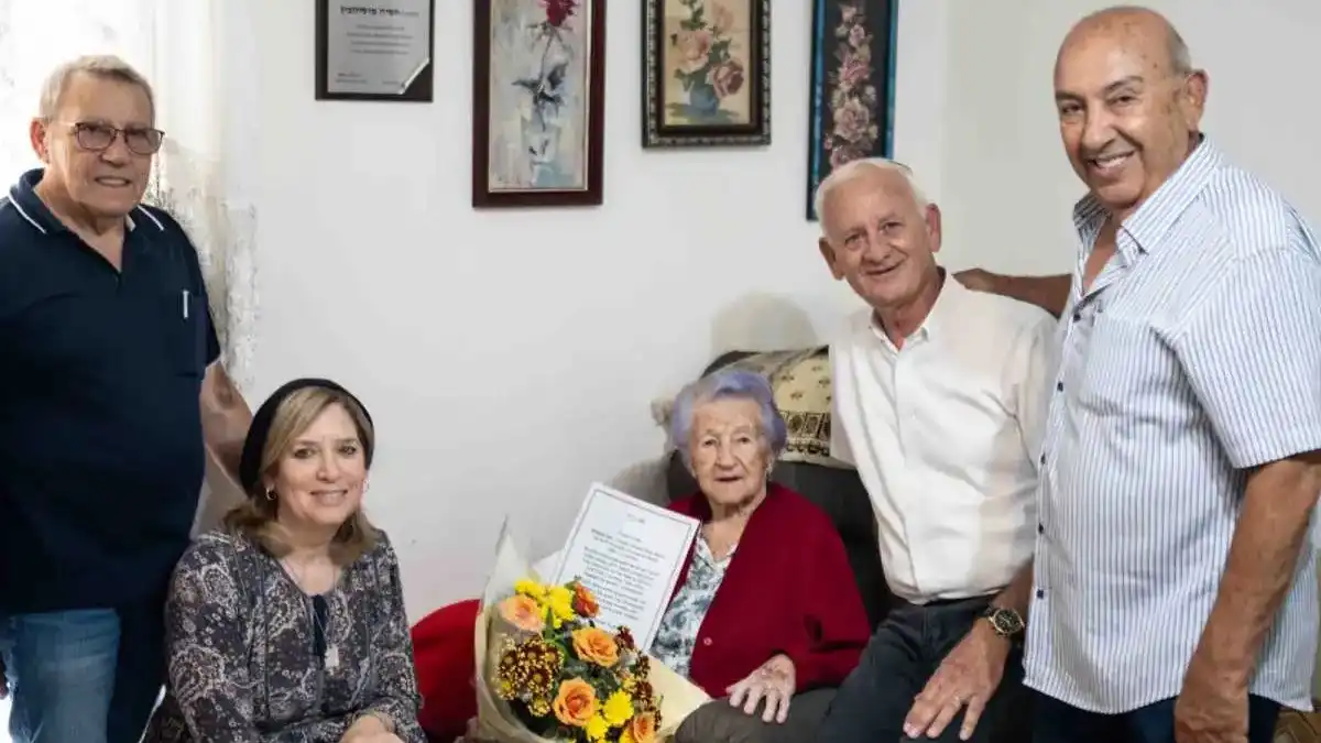 מעוררת השראה: ניצולת השואה חסיה מיסולובין מגני עומר חגגה 105