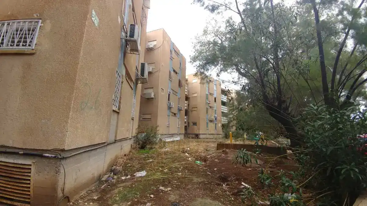 שלט הלחיץ את הסוחרים במרכז חנויות שכונתי בבאר שבע: 'מה עומד לקרות פה?'