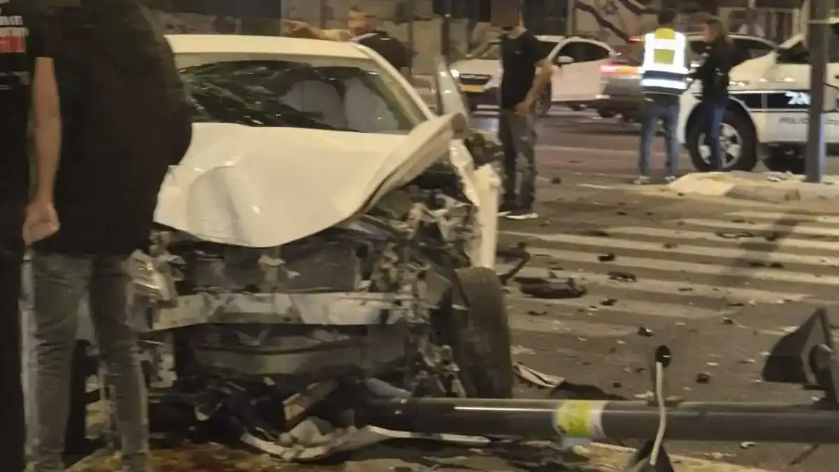 תאונה קשה בצומת איקאה בבאר שבע, כוחות הצלה ומשטרה במקום