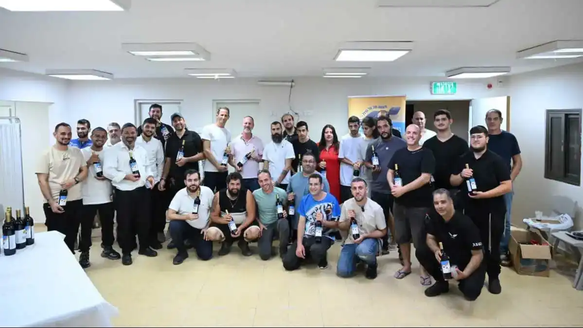 מתנדבי ''אחוקים חברים בדרכים'' באר שבע והדרום ציינו ערב אחדות וערבות הדדית